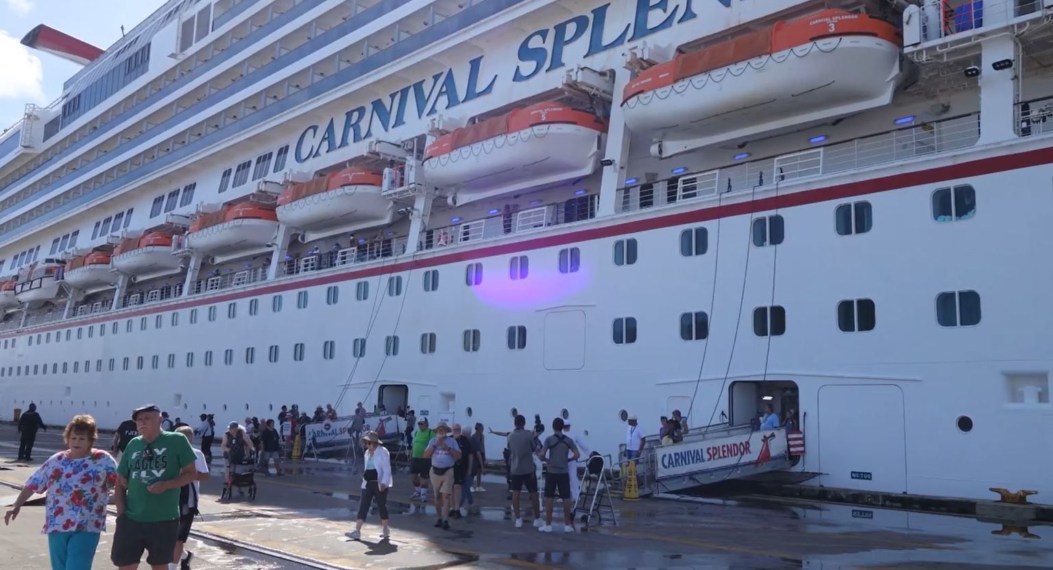 Travelers Aboard Carnival Splendor Cruise Enjoy An Afternoon On Kuam Com Kuam News On Air Online On Demand
