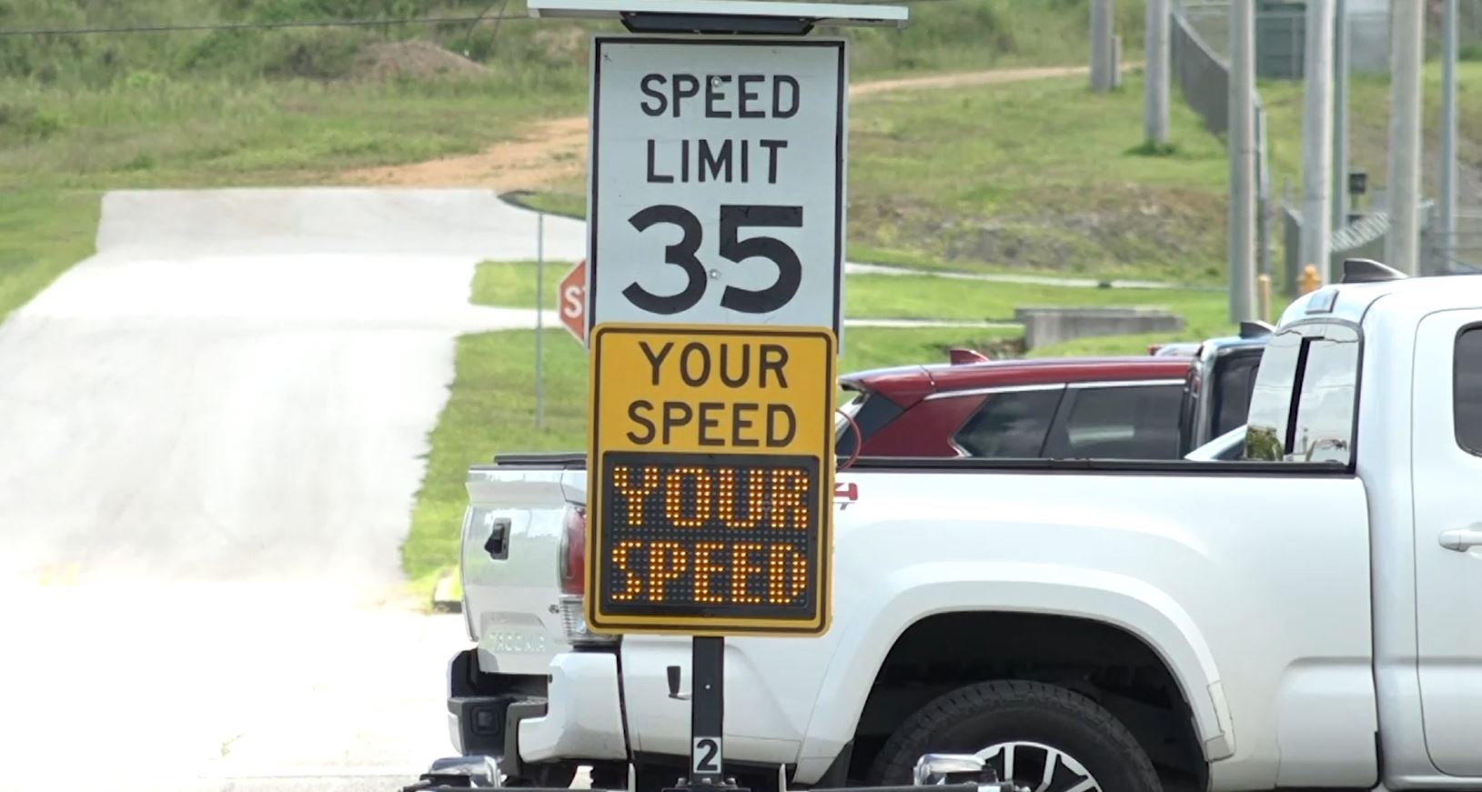 Radar digital speed display collects data and serves as speeding deterrent - Vimarsana News