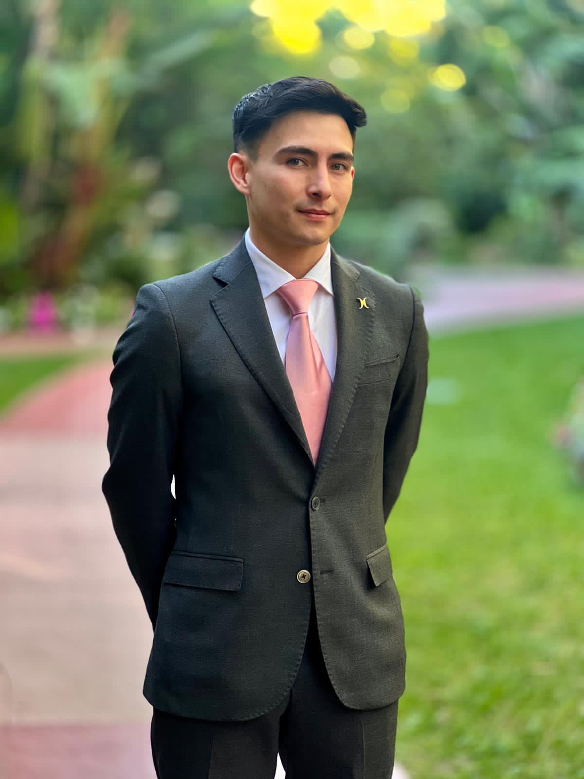 Tomas Calvo receives award at world famous hotel - Vimarsana News