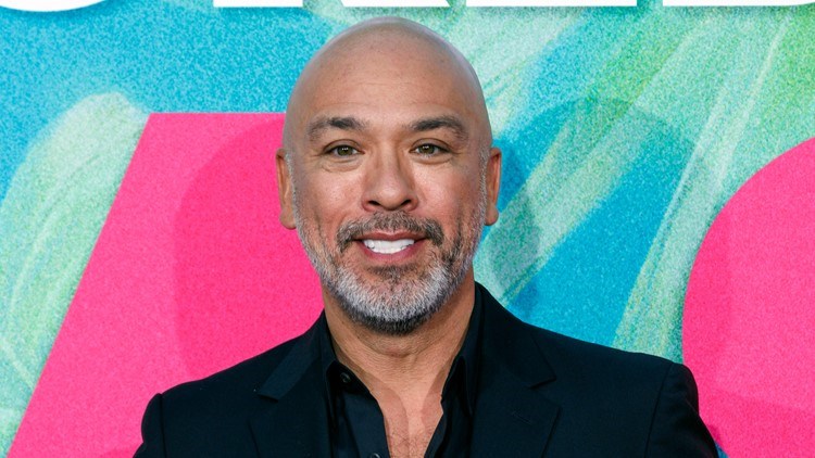 Famous comedian, Jo Koy set to host the 81st Annual Golden Globes - Vimarsana News