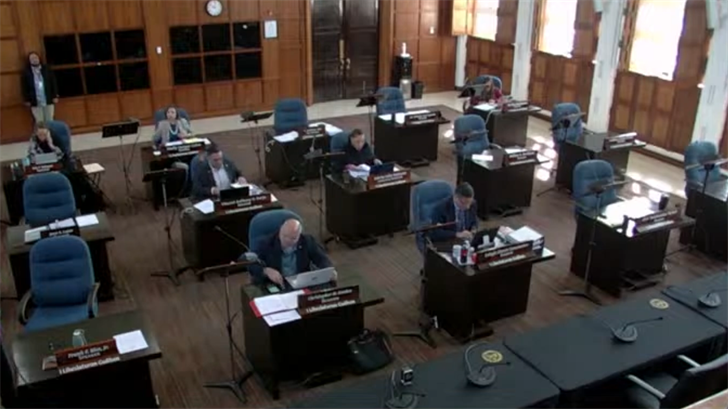 Rules Committee advances January agenda despite objection