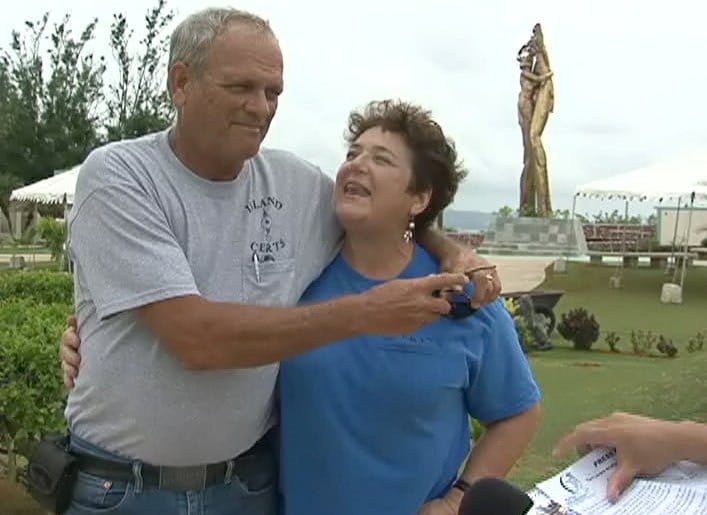 Couple Restores Statue Of The Two Lovers Kuam Com Kuam News On Air Online On Demand